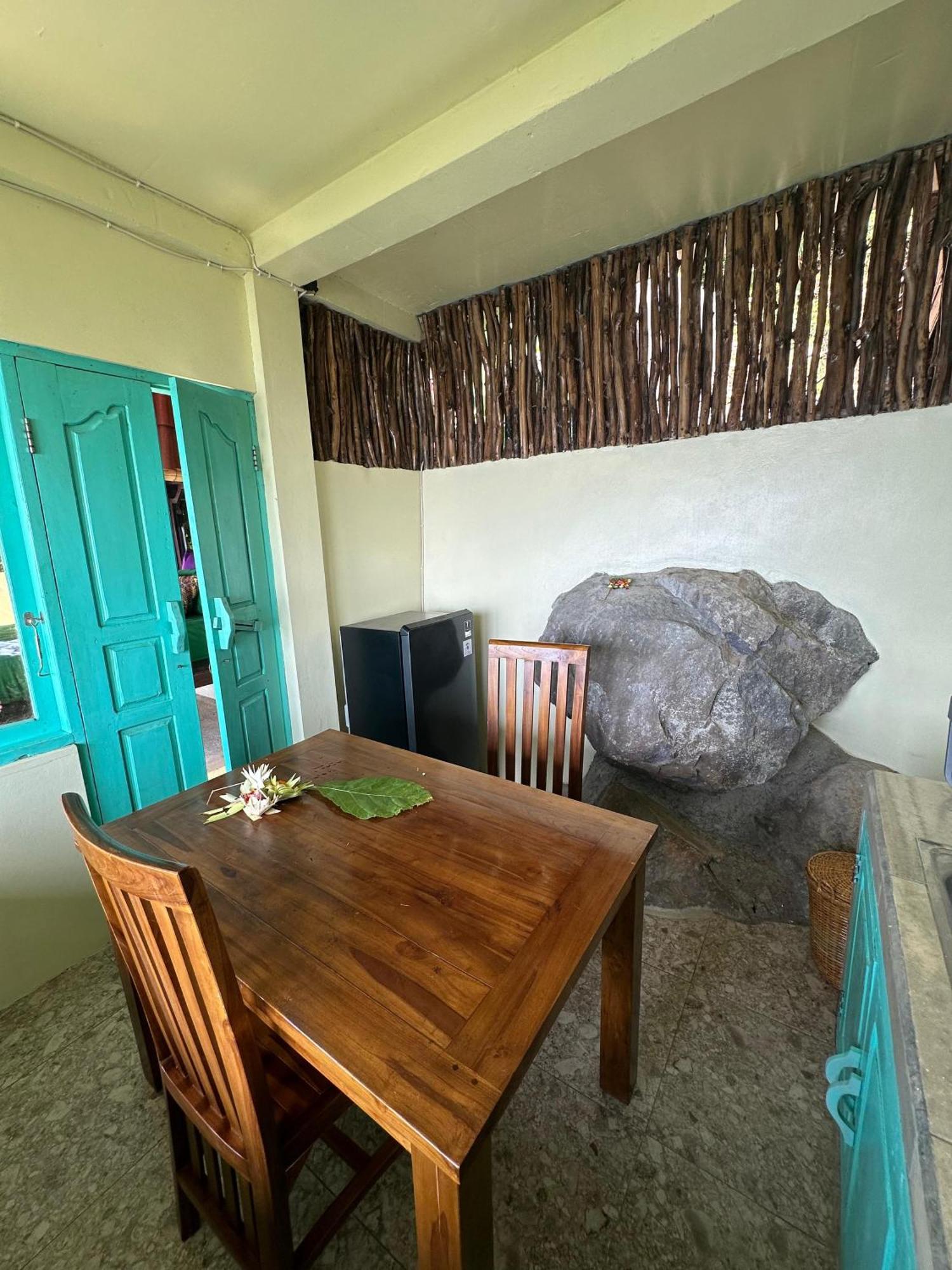 Stairway To Heaven Bungalows And Restaurant Amed Kamer foto