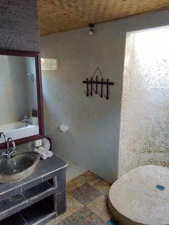 Stairway To Heaven Bungalows And Restaurant Amed Kamer foto